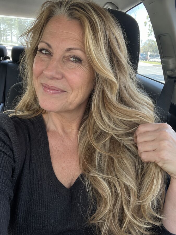 Denise R., 54 after using Vellomane